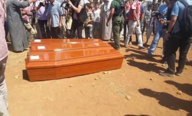 دفن الطفل الغريق وشقيقه ووالدته بكوباني  ..  صور