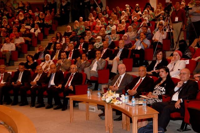 افتتاح المؤتمر الدولي للمنتجات الطبيعية واكتشاف العقاقير