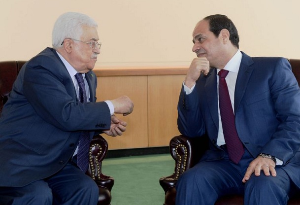 عباس يبحث مع السيسي انسداد الأفق السياسي