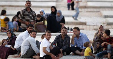 الشرطة الهنغارية تحتجز 9380 مهاجرا 