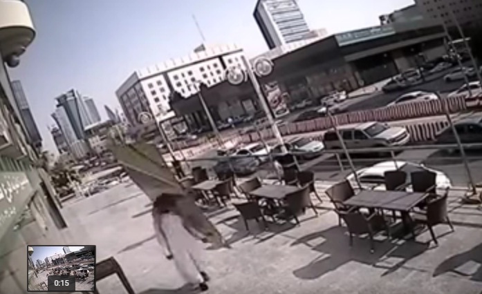 فيديو لا يصدق لسعودي نجا من الموت بأعجوبة .. 