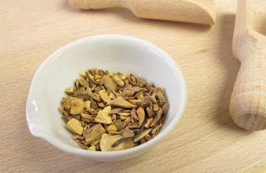 جذر الثعبان ..  لتنعموا بليلة هائنة 
