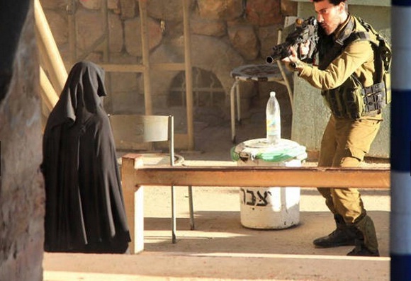 قتل شابة فلسطينية بدم بارد .. 