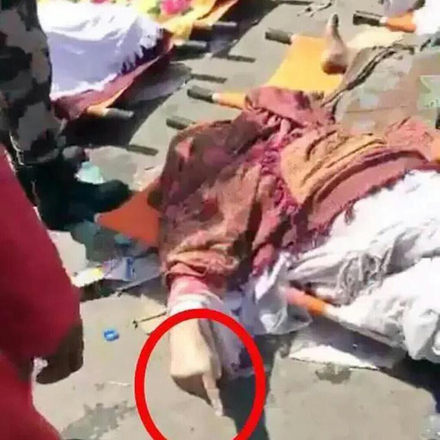 صورة حاج توفي في حادثة منى تجتاح تويتر  ..  شاهد