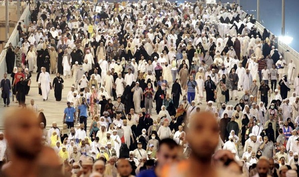 الحجاج يواصلون شعائرهم بثاني أيام التشريق