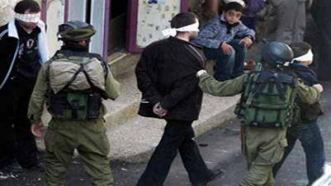 الشرطة الإسرائيلية تعتقل ١٢ فلسطينياً في القدس 