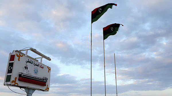 مسؤول ليبي: داعش لم يسيطر على ميناء السدرة