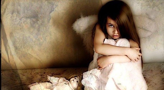  استدرج طفلة وعرض أمامها فيلماً إباحياً ..  فماذا حدث؟