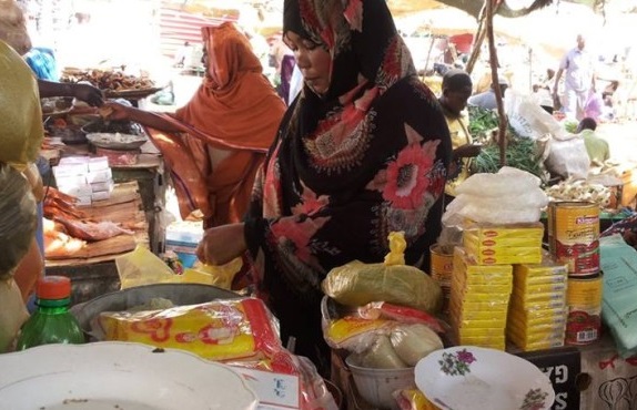  النساء بسوق بحري  ..  قصة نضال