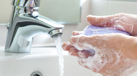 غسل الأيدي ضرورة صحية معظمنا يجهل أصولها!