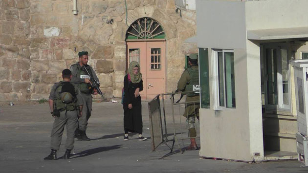 استشهاد فلسطينية برصاص الاحتلال في الخليل .. 