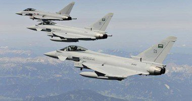 مصرع  30 مقاتلا مواليا للحكومة اليمنية في غارة  خاطئة
