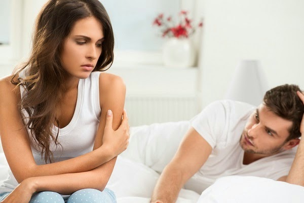 الأجهزة الإلكترونية تؤثر سلبيا بالحياة الزوجية