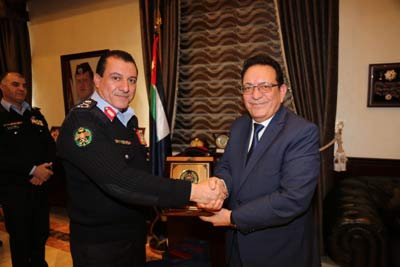 مدير الامن العام يكرم مدير عام  جت