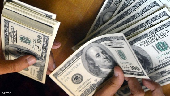 الدولار يقفز لأعلى مستوى في 8 أشهر