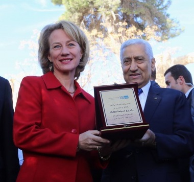 النسور يفتتح مركز زوار جرش بحضور ويلز
