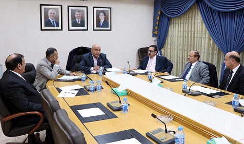 مناقشة عدد من قضايا الطاقة .. 