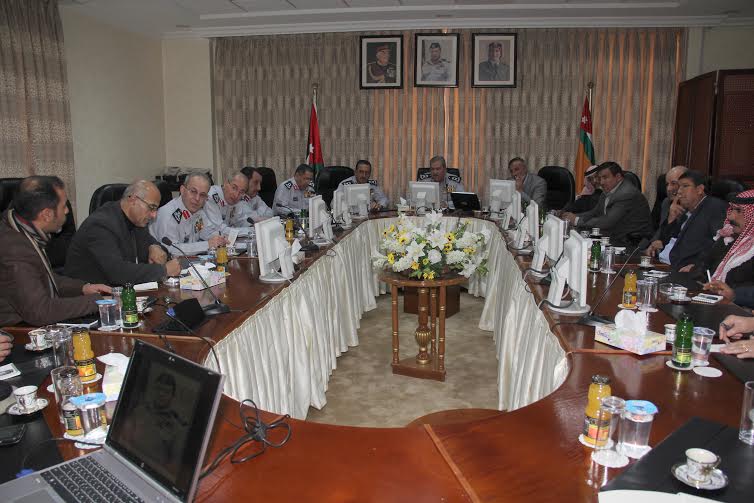 رئيس مجلس وأعضاء بلدية معان يزورون الدفاع المدني