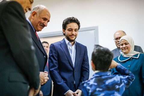 ولي العهد يدشن مشروع تدفئة المدارس  ..  صور