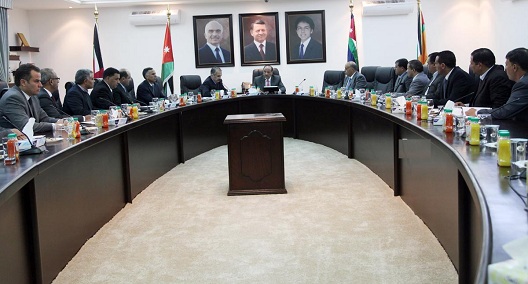 حماد: الوزارة تدعم الحكام الاداريين لخدمة المواطن
