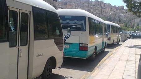 6 إصابات بمشاجرة داخل باص في اربد