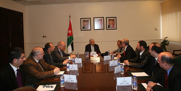 النسور يؤكد اعتزاز الملك بنقابة المهندسين .. 