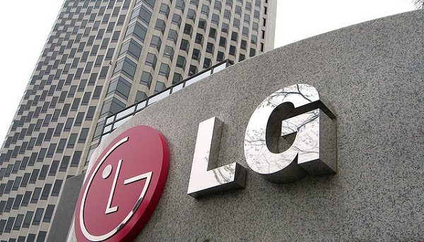 شاشة قابلة للطي من LG