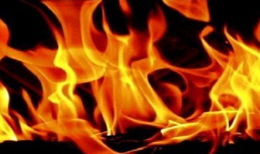 الاشتباه بانتحار فتاة حرقا .. 