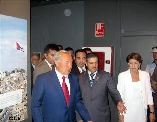 الرئيس الكزخي يزور الجناح الاردني في معرض سرقسطة الدولي