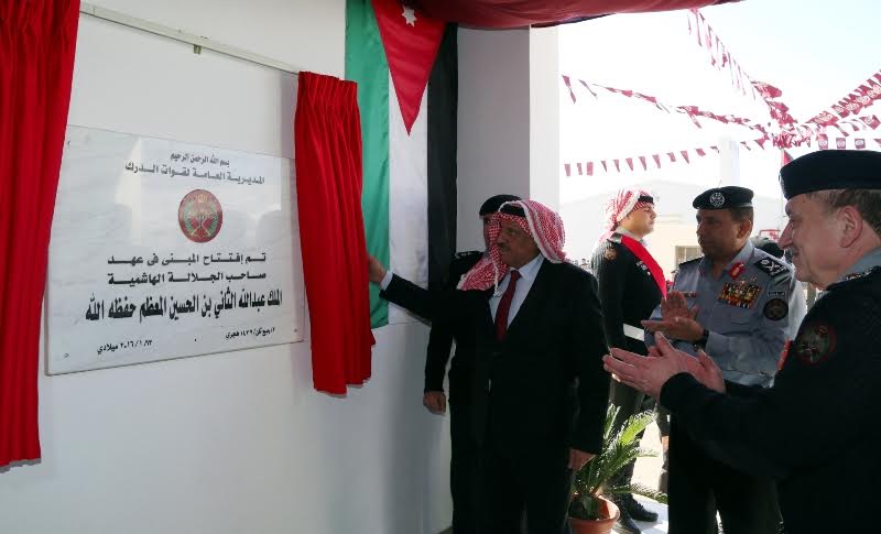 حماد يفتتح مستودعات ومخيطة في قوات الدرك‎