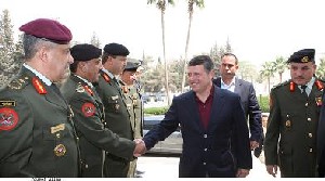 القائد الاعلى يزور القيادة العامة للقوات المسلحة 