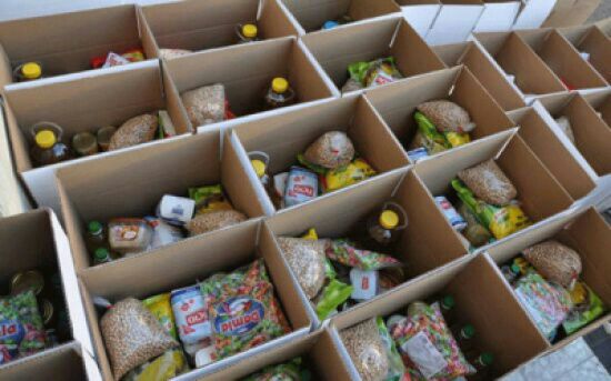 توزيع 5000 طرد بمناسبة عيد ميلاد الملك