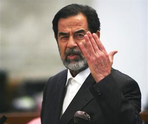 جثمان صدام حمل إلى منزل المالكي قبل دفنه  ليشفي غليله  