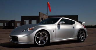 نيسان 370Z خفيفة فى الوزن ثابتة على الطريق