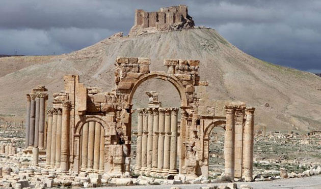 الجيش السوري يصل إلى مشارف تدمر بدعم روسي