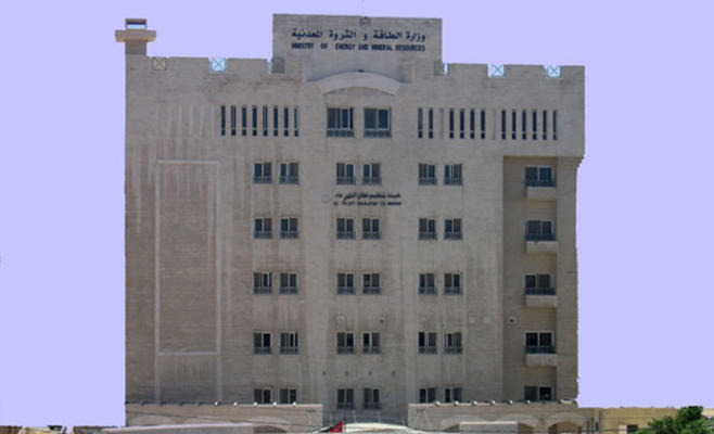 الطاقة و المتقاعدين العسكريين تطلقان السخان الشمسي 
