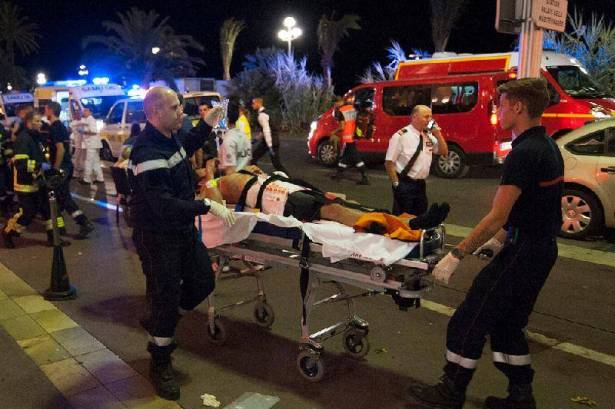 ولي عهد ابوظبي: نتضامن مع فرنسا ضد الارهاب