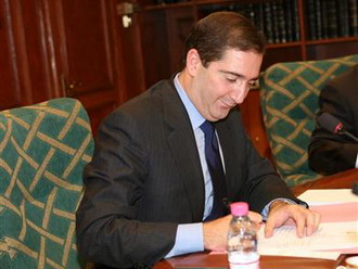 الملك يتلقى رسالة من الرفاعي بشان اقرار الحكومة ميثاق شرف لعملها