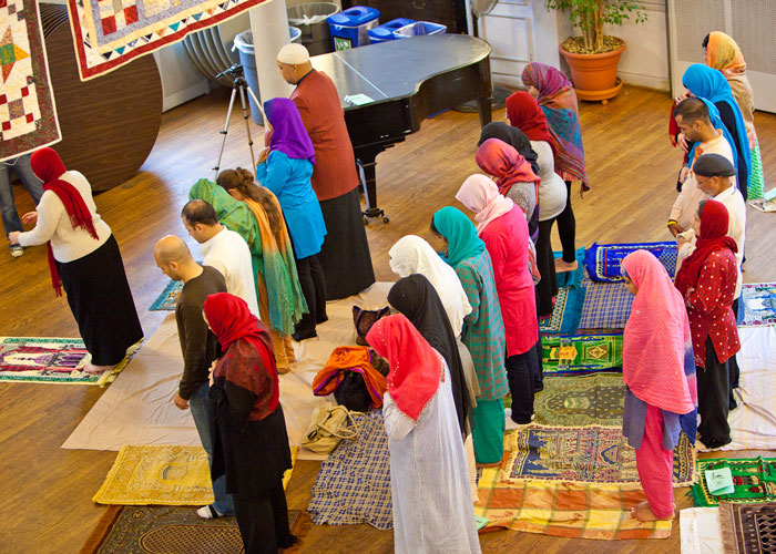 نساء يبحثن عن الإمامة: تجديد ديني أم تمرد نسوي