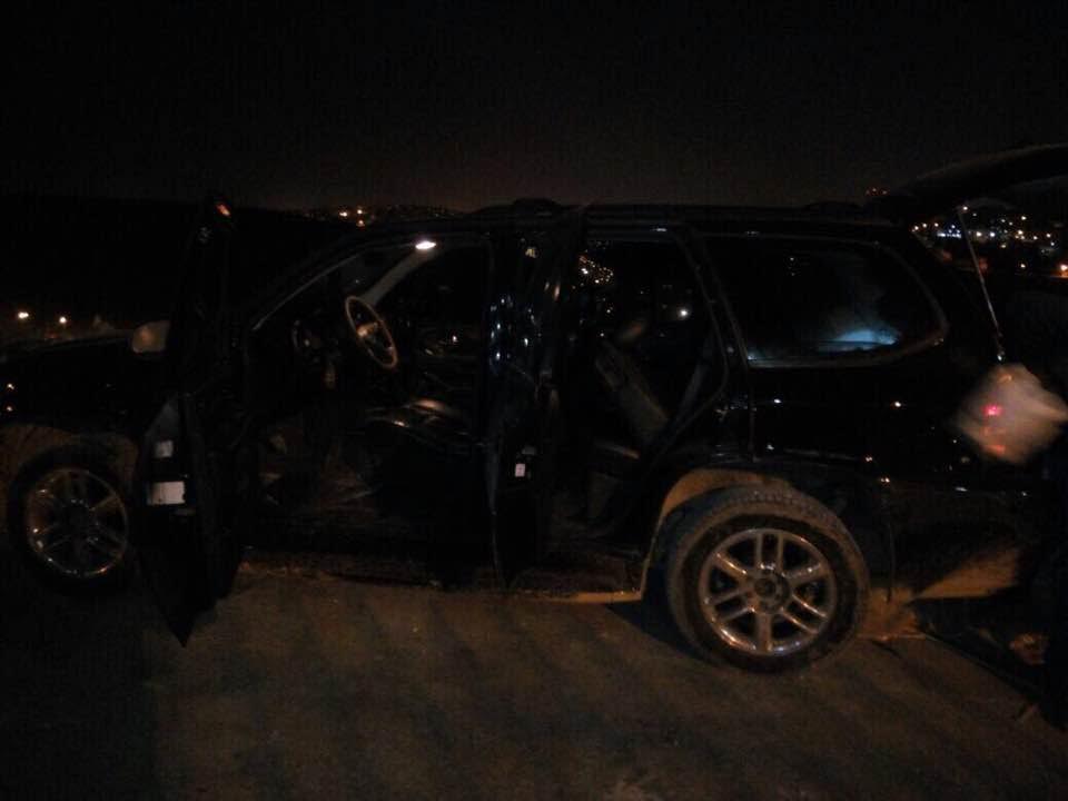  فرار مروجي مخدرات عقب ايقافهما من قبل الأمن - صور