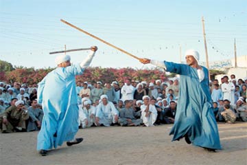 فسخت خطوبتها بسبب رقصها مع ابن عمها