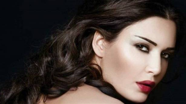 سيرين عبد النور ترد على اتهامها بتقليد هيفاء وهبي - صورة 