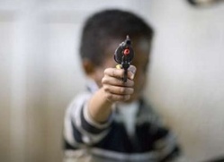 صبي في الصف الثالث يطلق النار بمدرسته في الولايات المتحدة