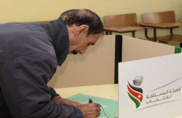 14 صندوق اقتراع لبلدية اليرموك وانسحاب مرشح
