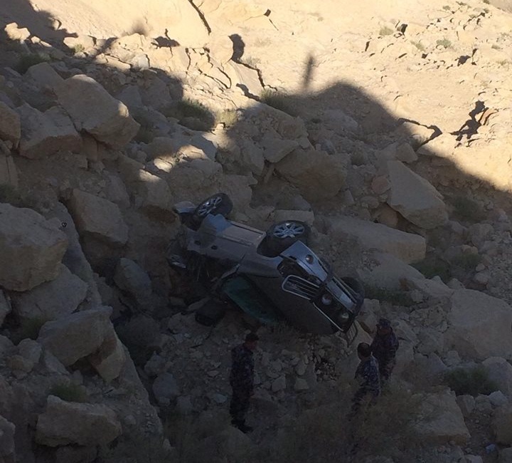 وفاة شخص واصابة آخر بحادث تدهور في الكرك - صور 