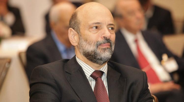 الرزاز يحث على رفع المستوى المهني للعاملين بالميكانيك
