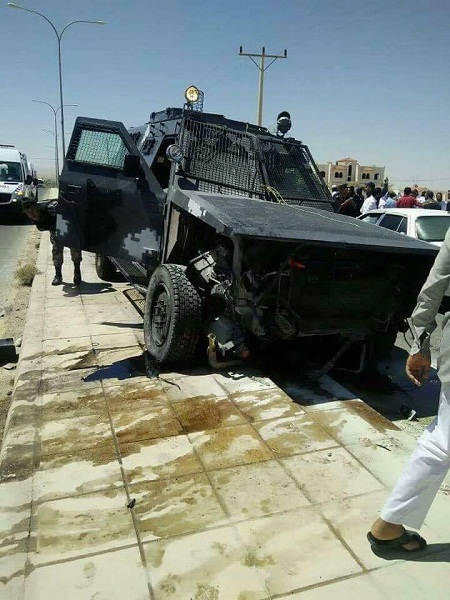 مدرعة درك تسير عكس السير تقتل مواطنا بطريقة مروعة  ..  فيديو