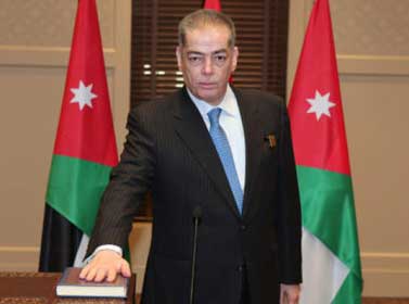 الكايد يقدم نسخة من أوراق اعتماده سفيرا للأردن لدى السعودية