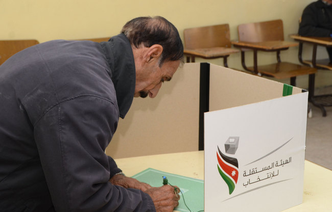 %26 نسبة الإقتراع  لغاية  السادسة