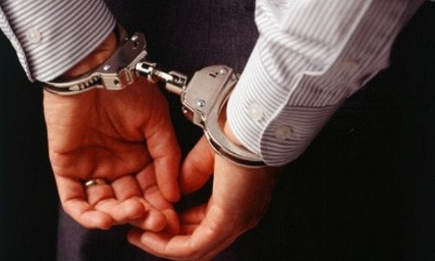 القبض على  شخصين يشتريان الاصوات